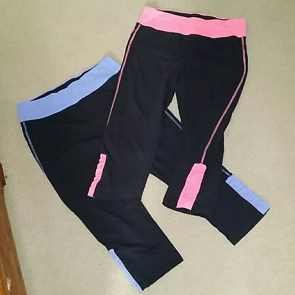 2 pr. MADE FOR LIFE cropped Yoga leggings sz. M